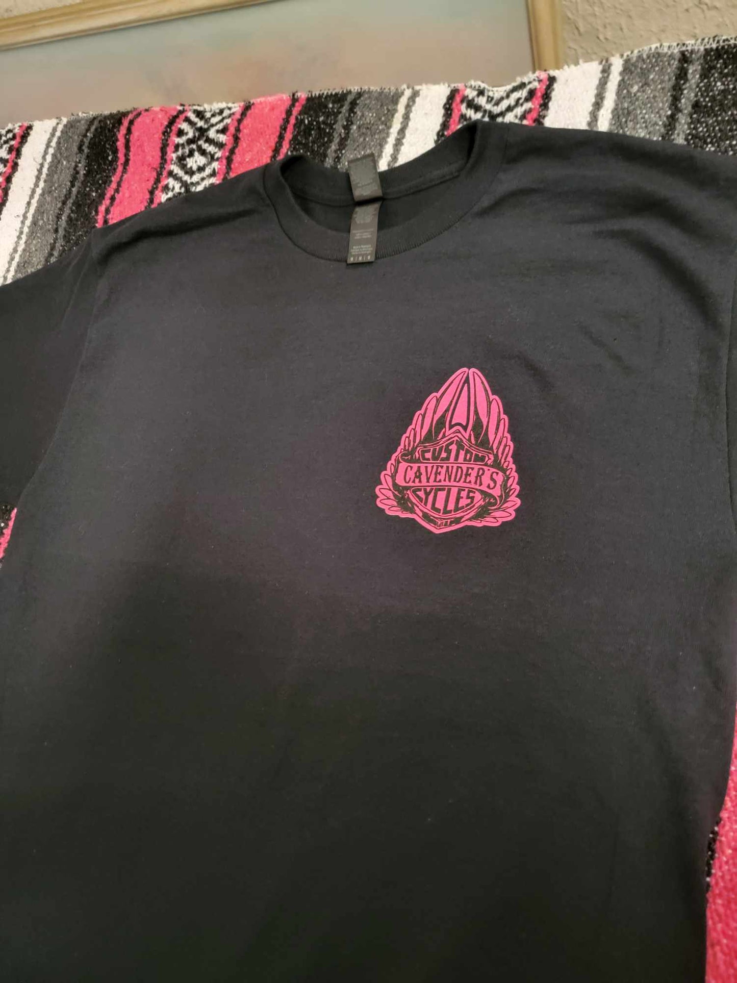 LOGO T-SHIRT (PINK DESIGN)
