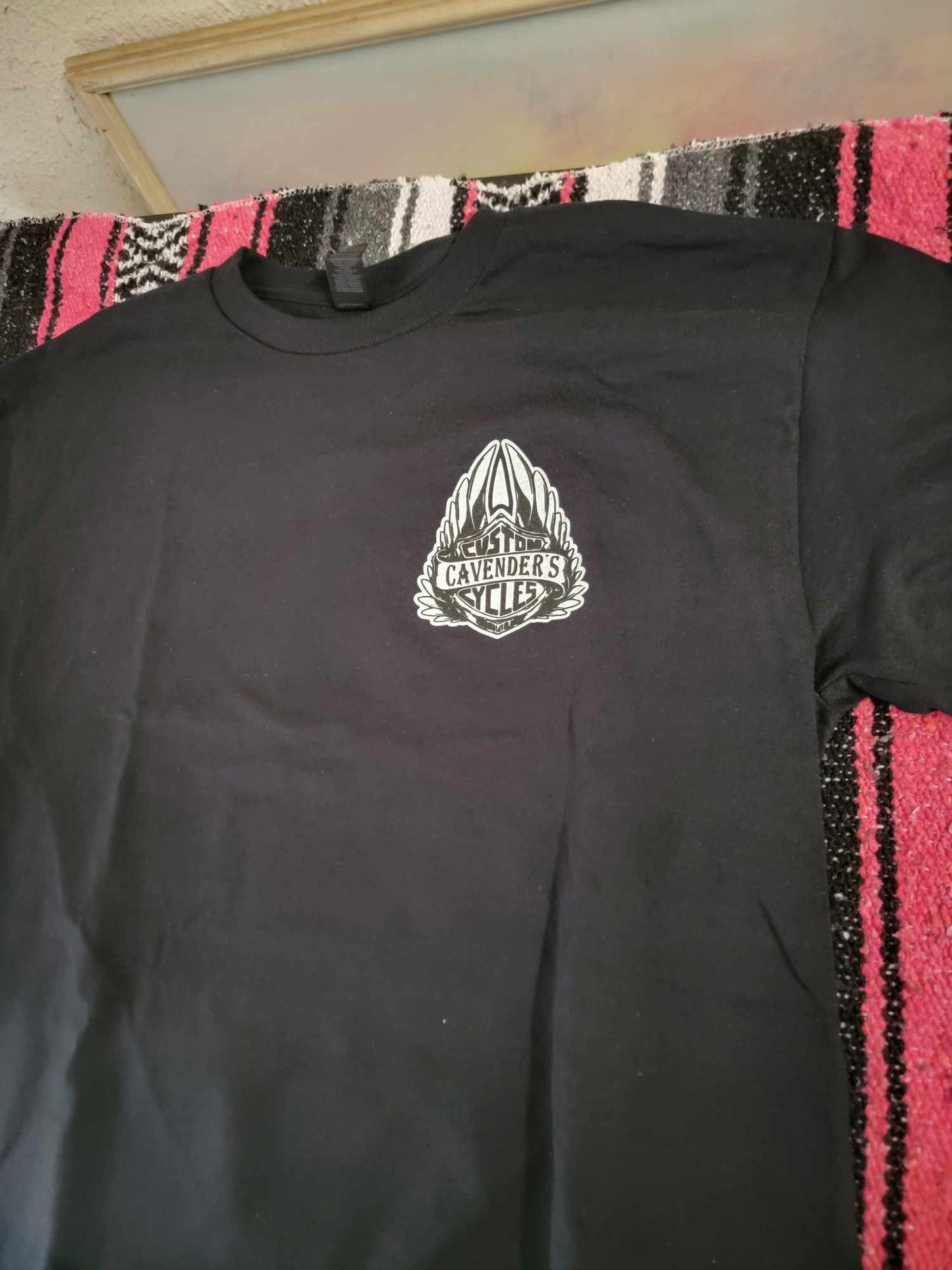 LOGO T-SHIRT (WHITE DESIGN)